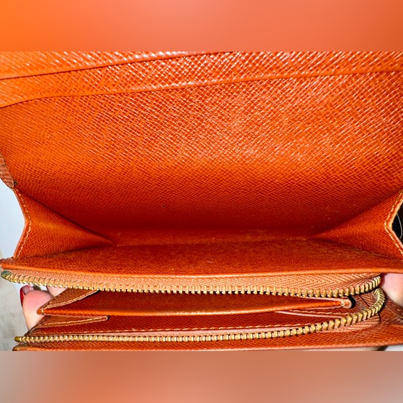 Vintage Louis Vuitton Epi Porte Monnaie Billets Tresor Leather Bifold Wallet - Picture 6 of 13